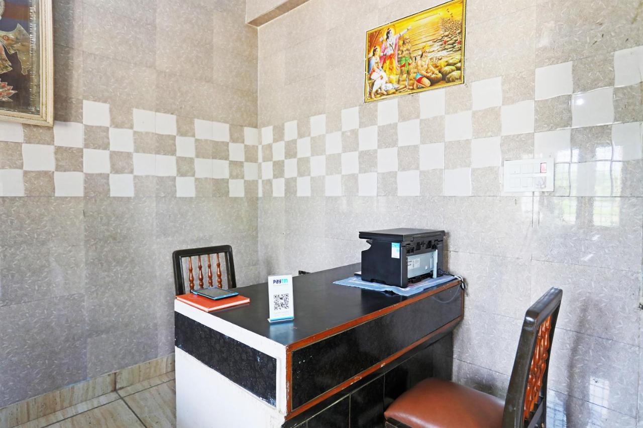 Oyo 44361 Shri Lajjaram Ashram Hotel Vrindavan Exterior photo