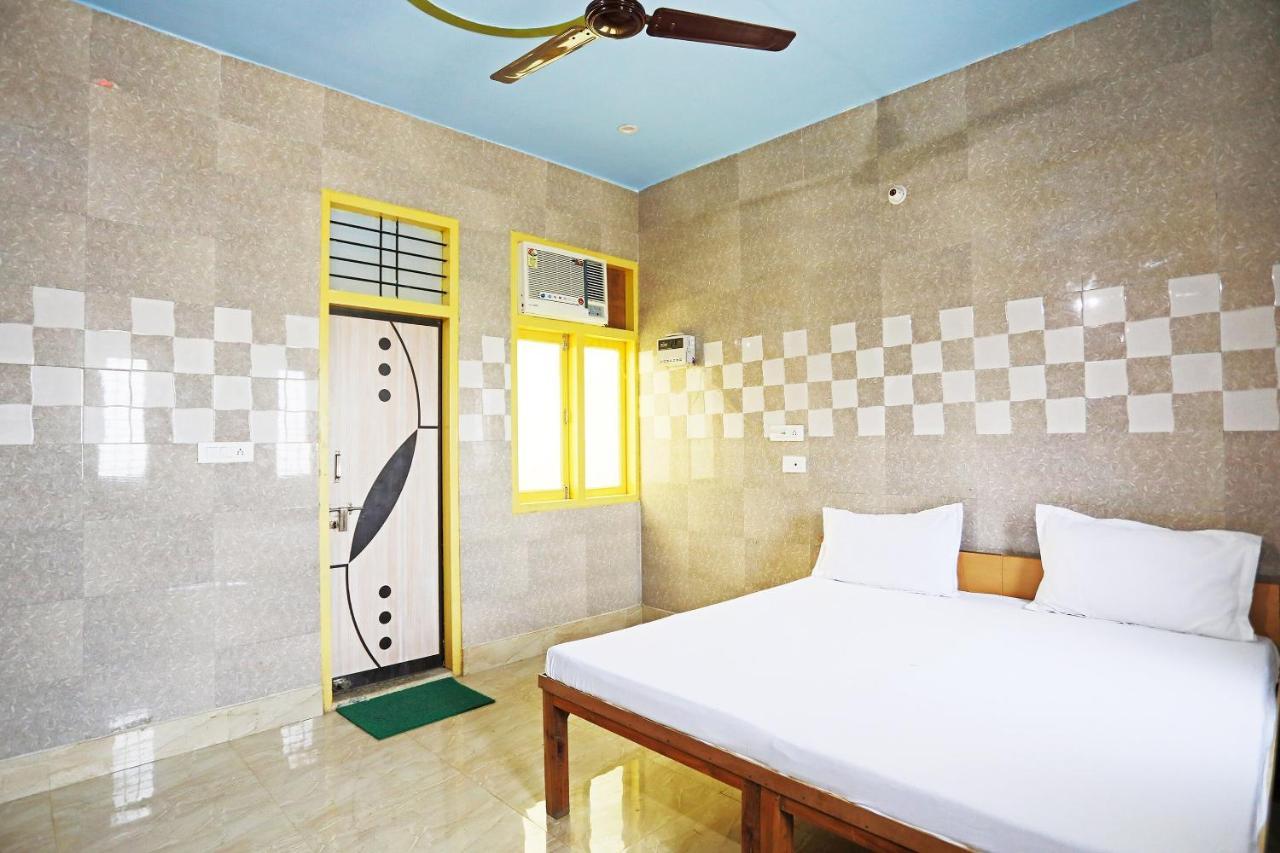 Oyo 44361 Shri Lajjaram Ashram Hotel Vrindavan Exterior photo